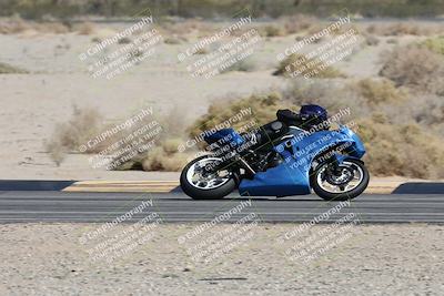 media/Nov-01-2025-CVMA (Sat) [[fc0f7531b8]]/Race 4-500-400-350 Supersport/